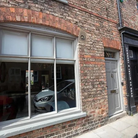 No. 4 George Street يورك