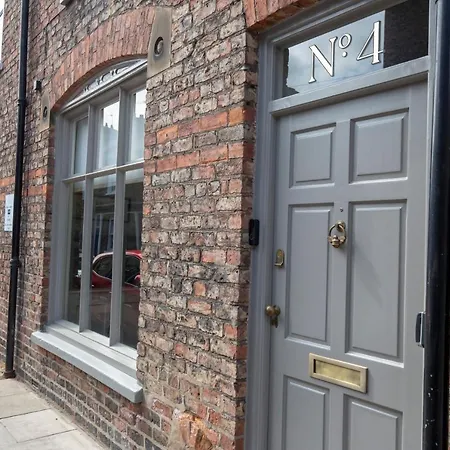 No. 4 George Street Apartman