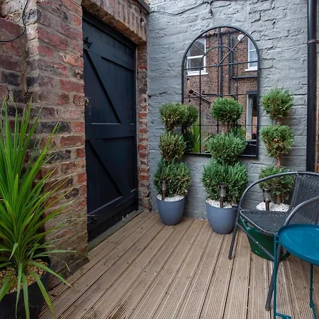 Apartman No. 4 George Street *